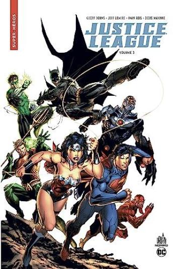 Couverture de l'album Justice League - INT. Tome 3