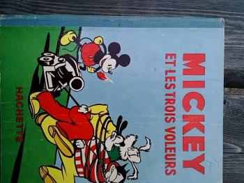 Couverture de l'album Mickey (Hachette) - 0. Mickey et les trois voleurs